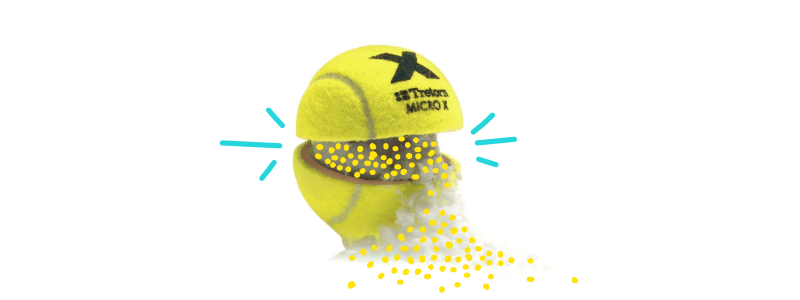 Netlakovaný tenisový míč